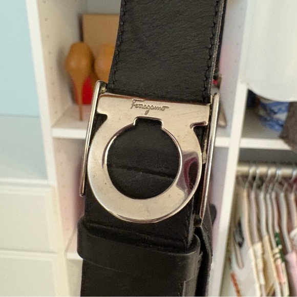 Salvatore Ferragamo Leather Buckle Shoulder Bag 🖤 - Picture 6 of 12